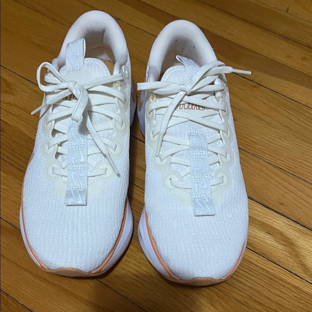 Nike Women's White and Tan Sneakers